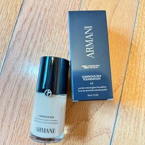NEW Giorgio Armani Luminous Silk Foundation - 6.5
